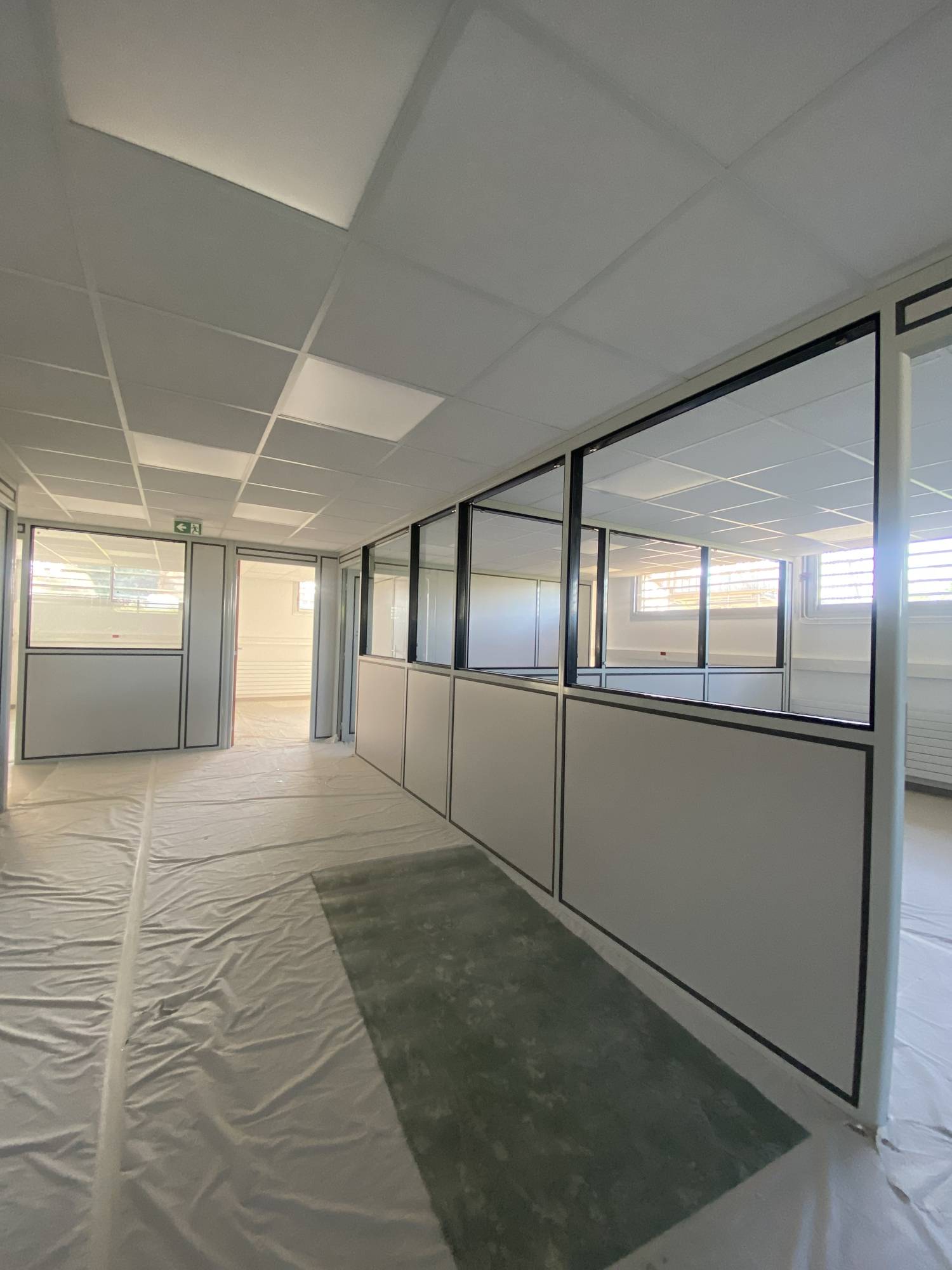 Création d'une zone de bureau pour une société à Trévoux 