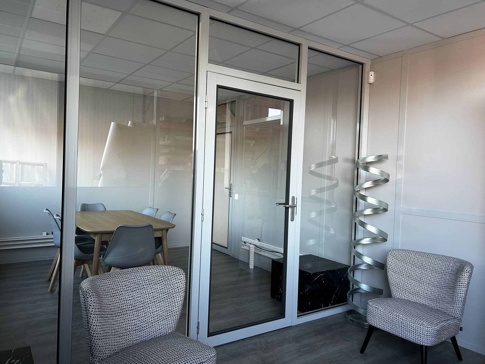 Réalisation d'un espace d'accueil à Saint-Priest